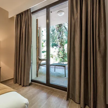 Shegara Ξενοδοχείο 3*