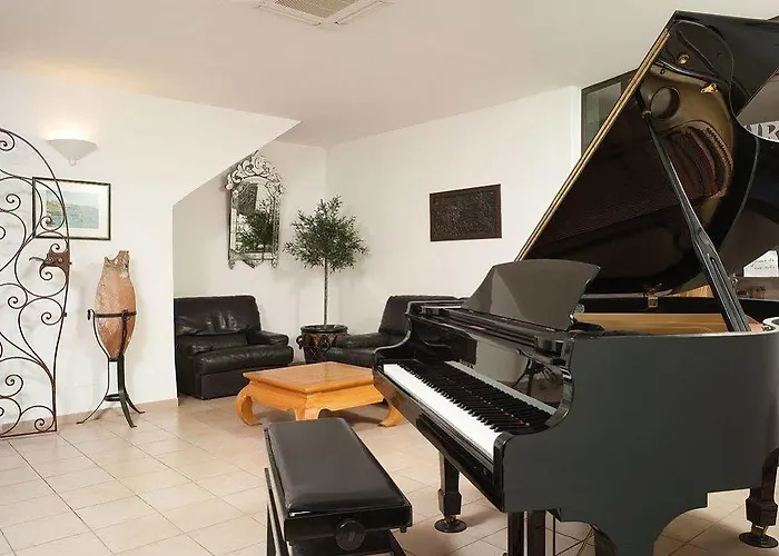 Shegara Porto-Vecchio (Corsica)